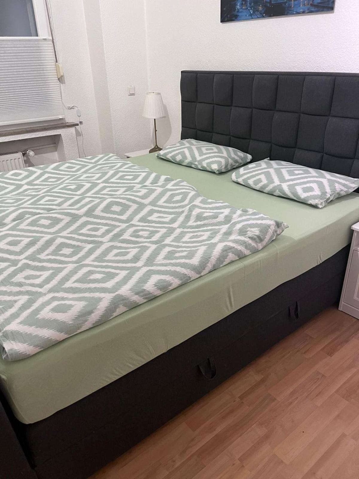 Top 3 Zimmer Appartment Bei Der Schalke Arena, Sport Und Natur Naehe Dortmund Essen Duesseldorf Oberhausen Gelsenkirchen Luaran gambar
